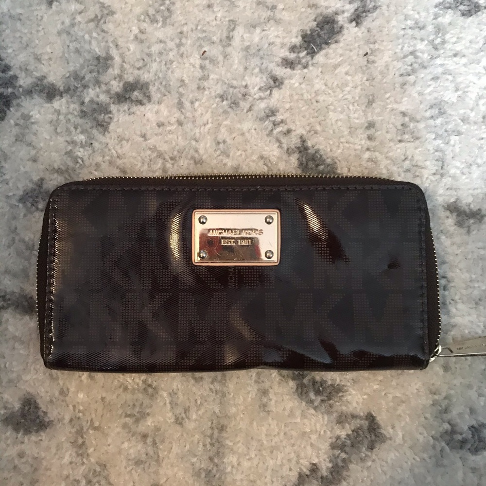 Brown MIchael Kors Wallet
